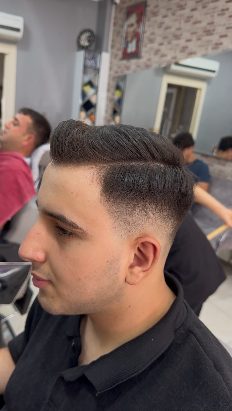 Erkek pompadour kesim